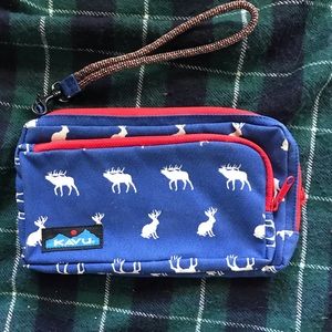 Kavu clutch wristlet